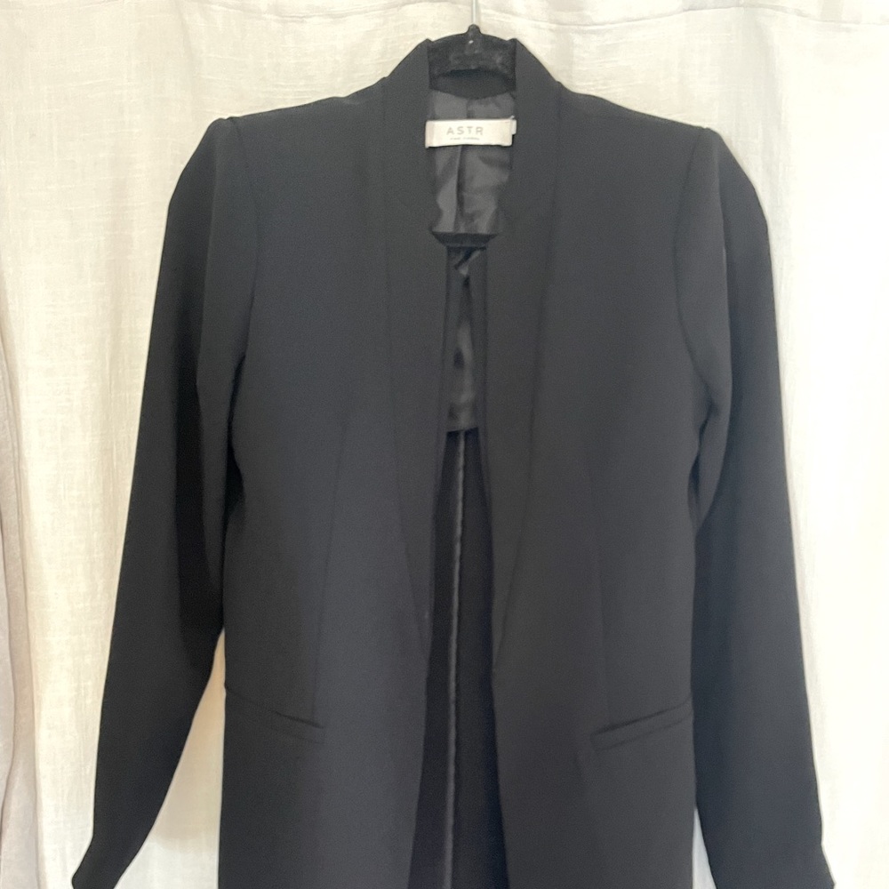 Elegant Black Blazer. S